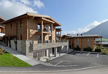 resorttirolbrixenweidach24hausaussen3.jpg